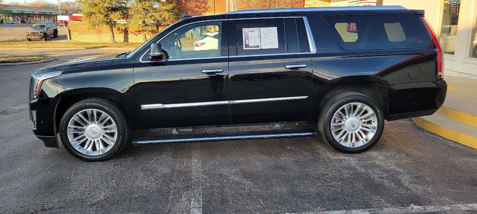 Used 2017 Cadillac Escalade ESV Platinum image 16