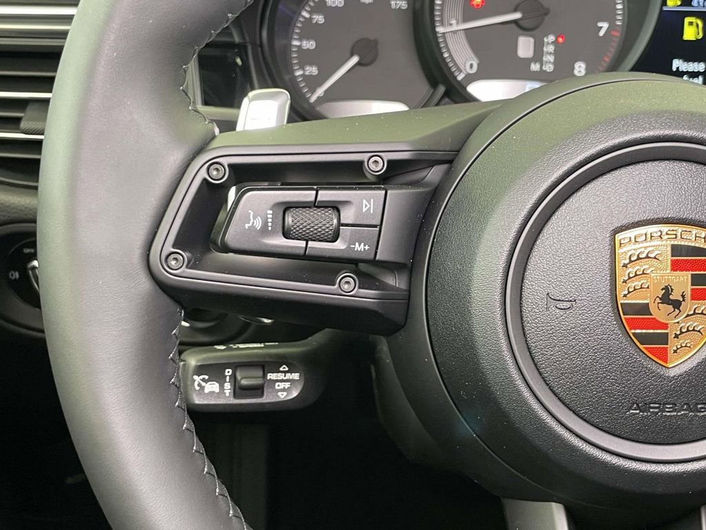 New 2026 Porsche Macan AWD/4WD image 40