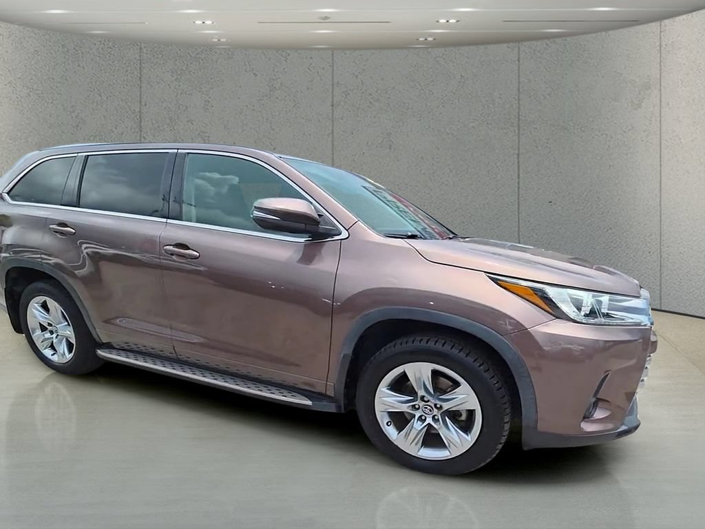 Used 2019 Toyota Highlander Limited FWD image 37
