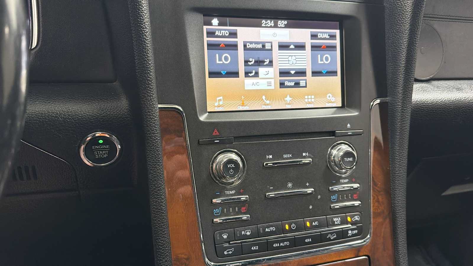 Used 2016 Lincoln Navigator Select AWD/4WD image 21