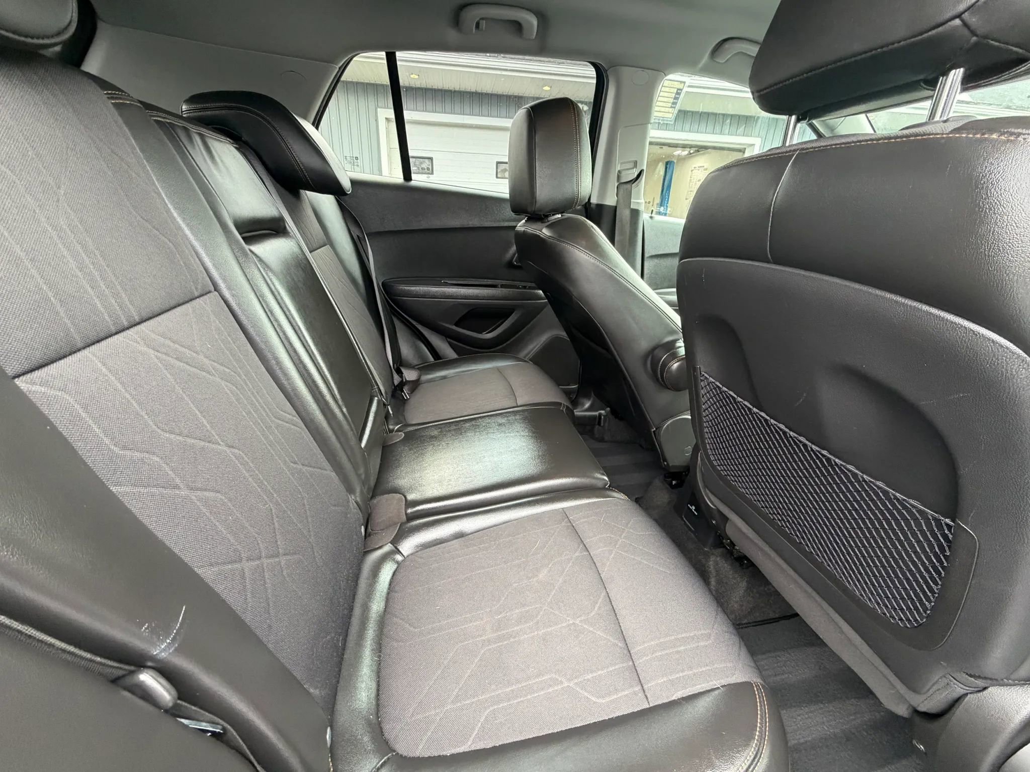 Used 2018 Chevrolet Trax LT w/ LT Convenience Package image 17