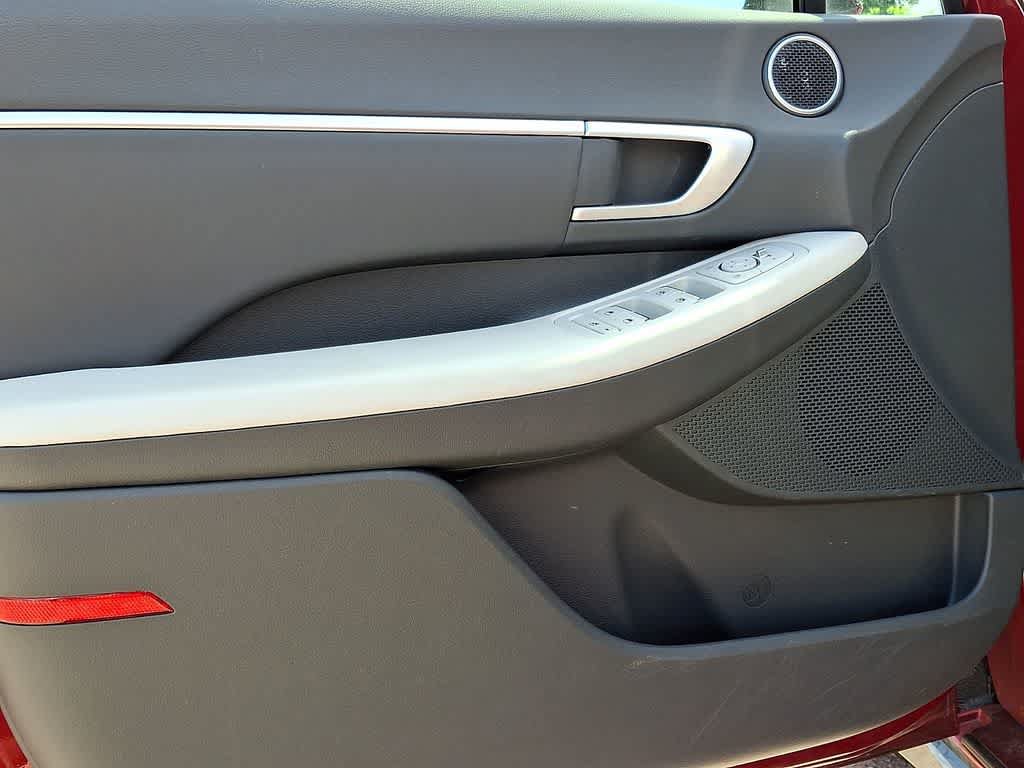 Used 2025 Hyundai Sonata SEL FWD image 11