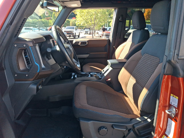 Used 2023 Ford Bronco Outer Banks AWD/4WD image 2