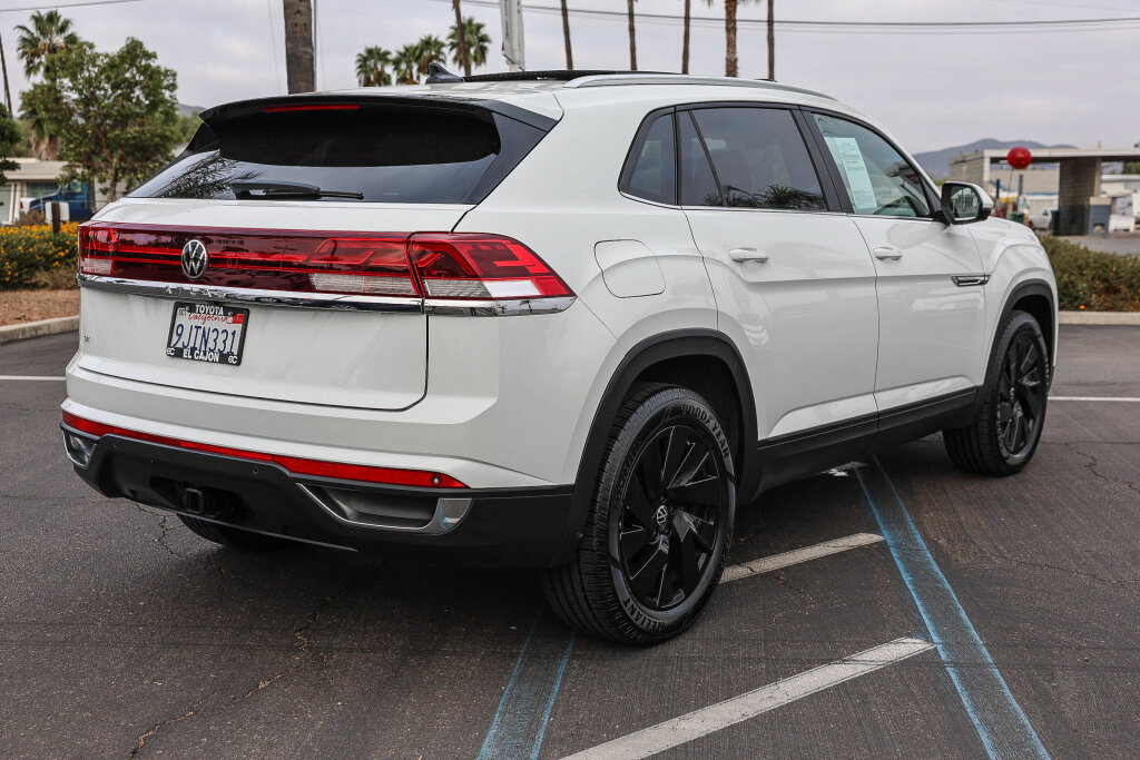 Used 2024 Volkswagen Atlas Cross Sport SE FWD image 22