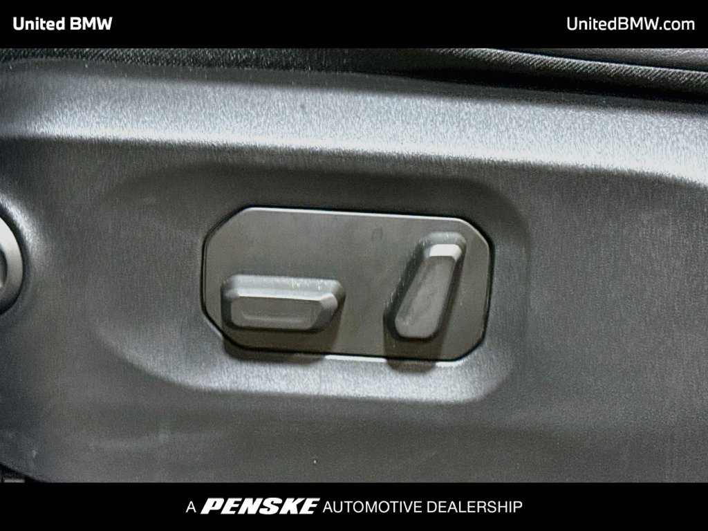 Used 2025 Jeep Wrangler Unlimited Rubicon AWD/4WD image 11