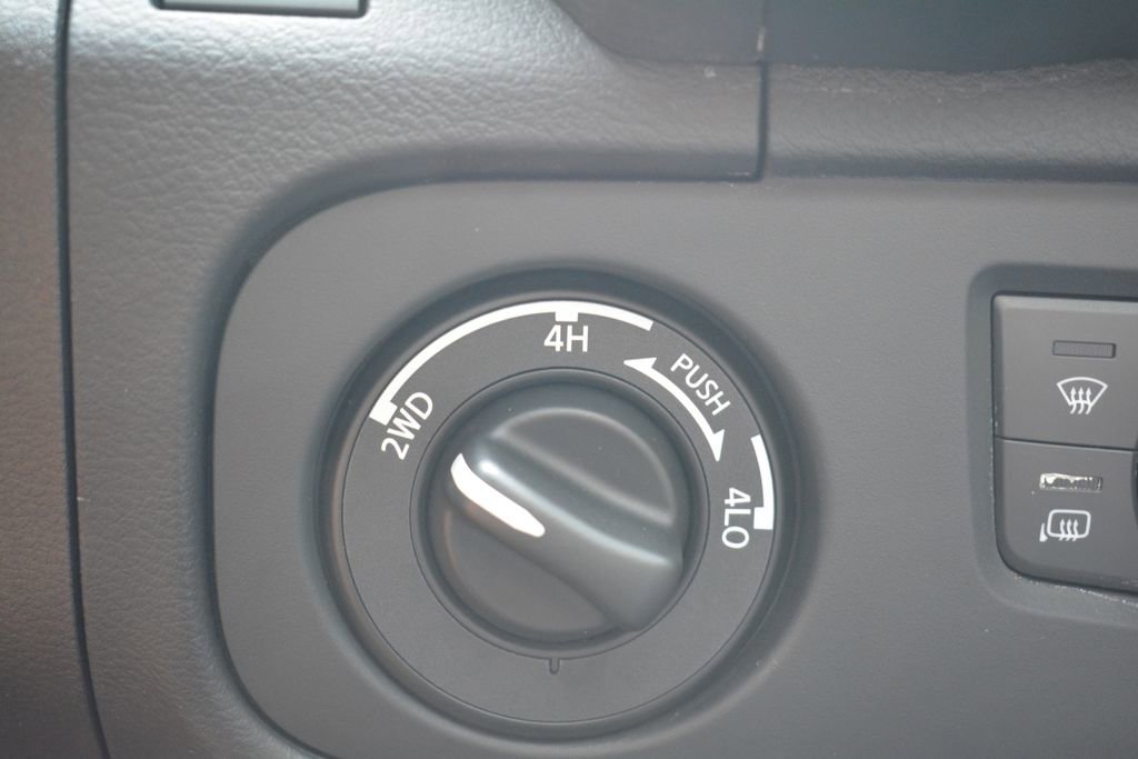 Used 2025 Nissan Frontier PRO-4X w/ Pro Premium Package AWD/4WD image 19