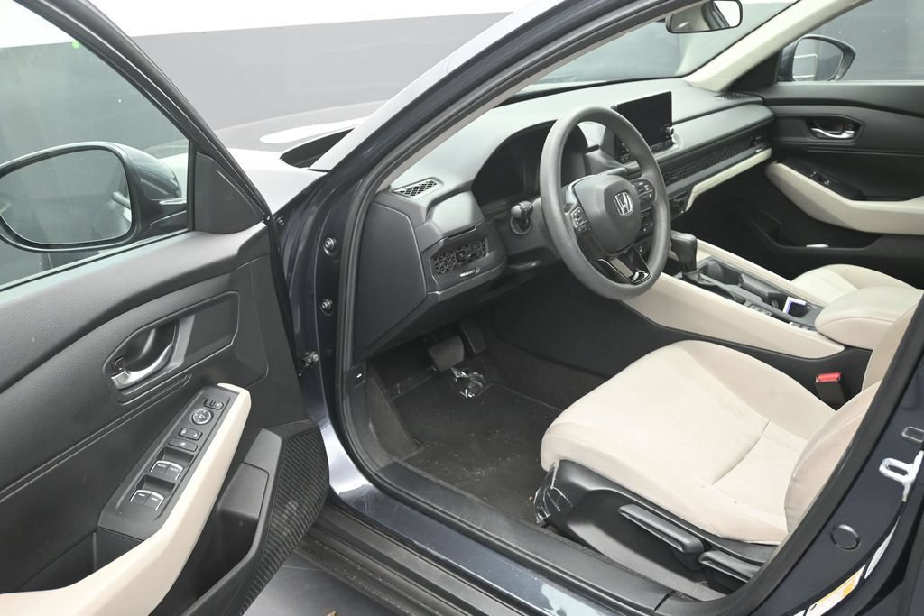 Used 2025 Honda Accord LX image 10