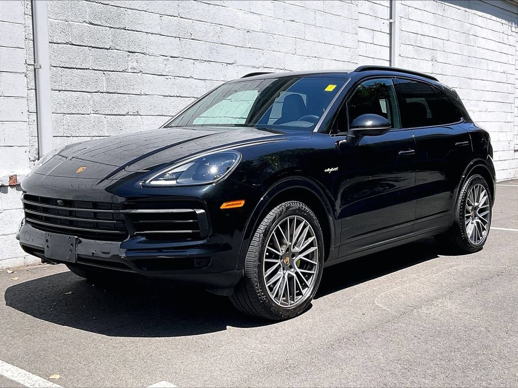 Certified 2023 Porsche Cayenne Platinum Edition