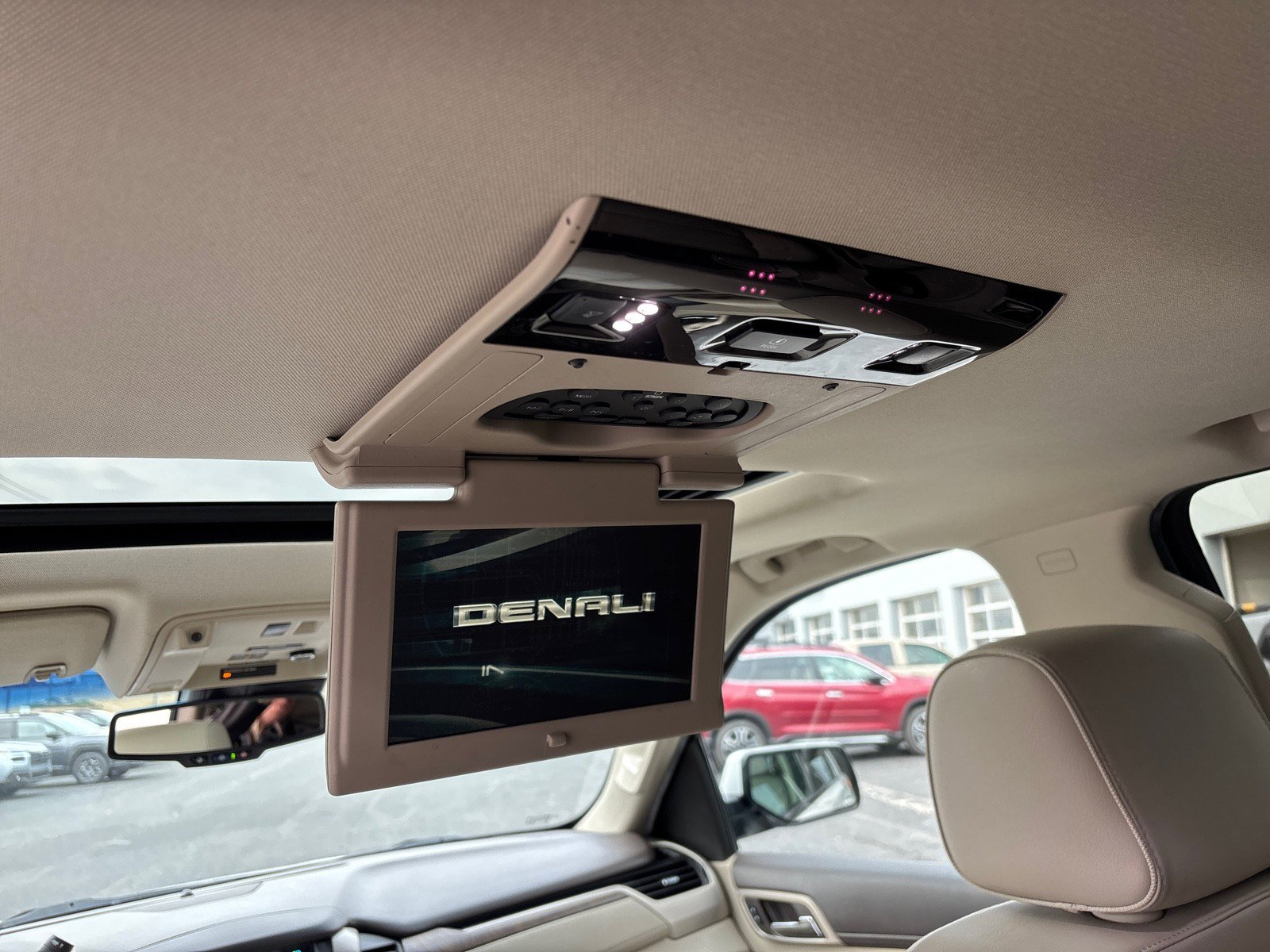 Used 2018 GMC Yukon Denali w/ Denali Ultimate Package image 36