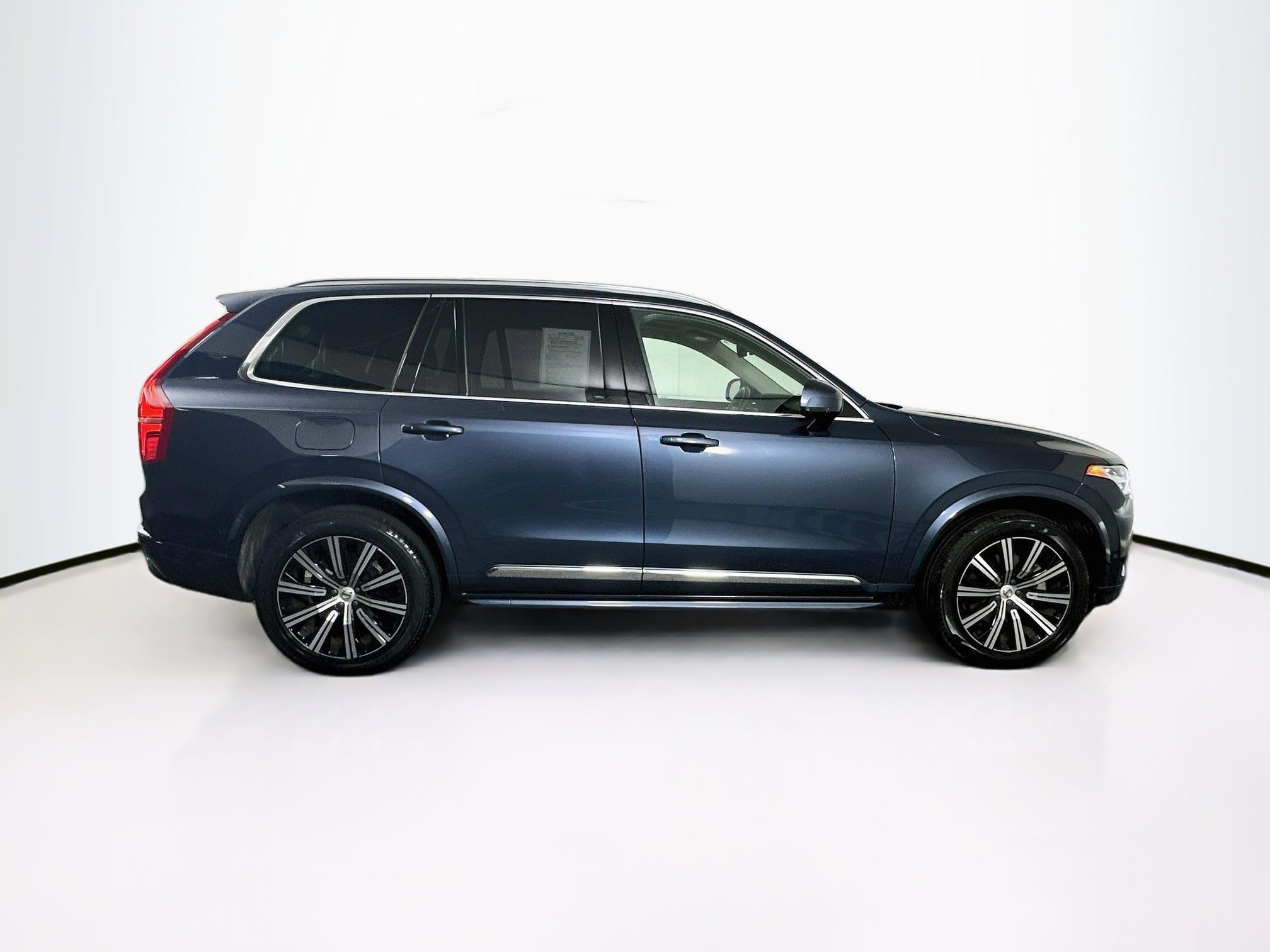 Used 2023 Volvo XC90 B6 Plus AWD/4WD image 10
