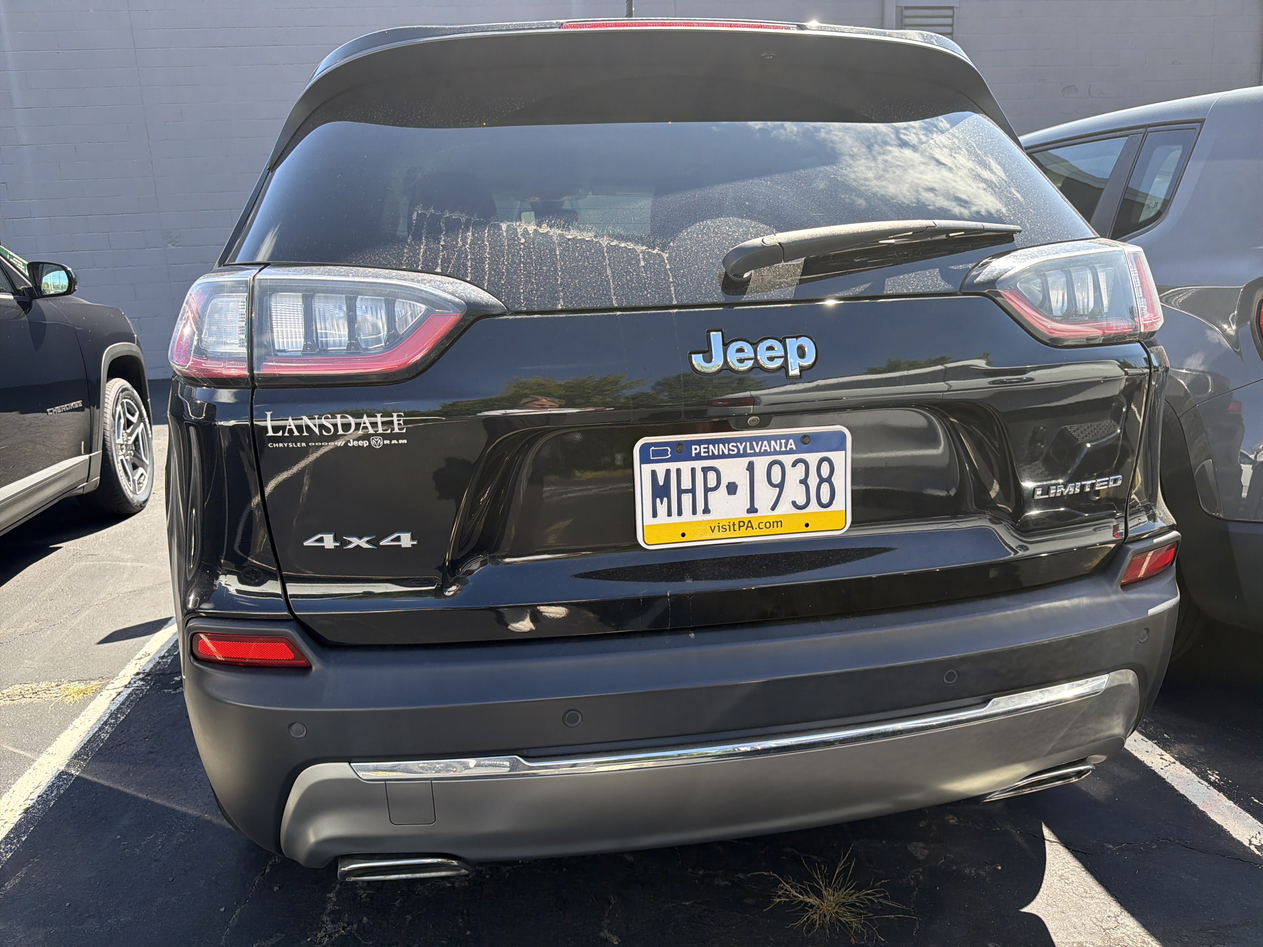 Used 2019 Jeep Cherokee Limited AWD/4WD image 6