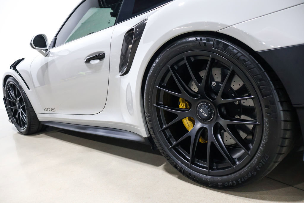 Used 2018 Porsche 911 GT2 RS w/ Weissach Package RWD image 19