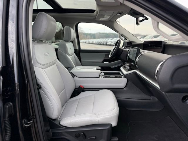 Certified 2025 Ford Expedition Platinum image 23