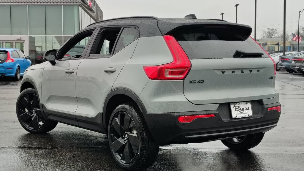 New 2026 Volvo XC40 B5 Ultra w/ Climate Package image 4