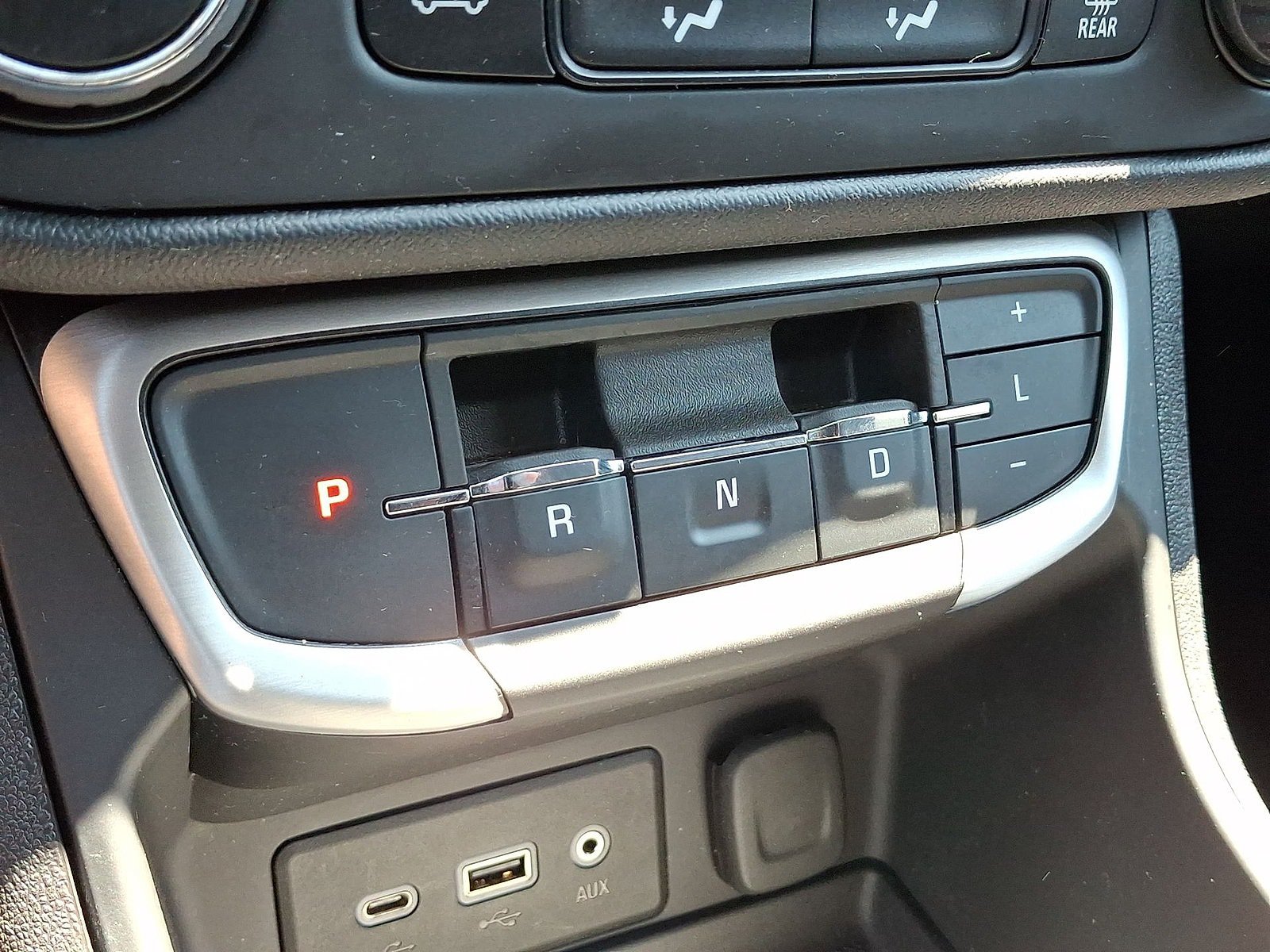 Certified 2024 GMC Terrain SLE FWD image 12