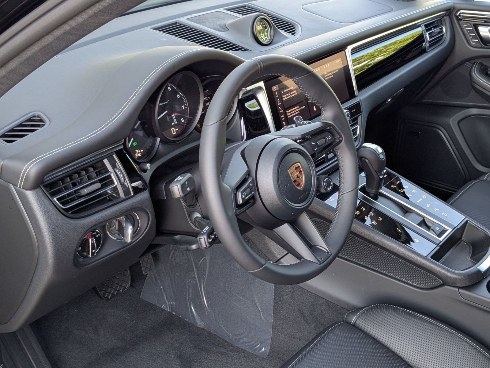 Certified 2026 Porsche Macan Turbo AWD/4WD video 4