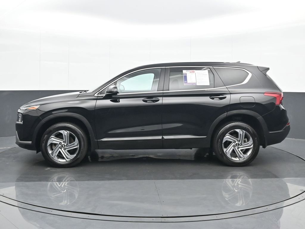 Used 2023 Hyundai Santa Fe SE image 3