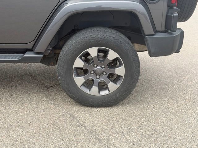 Used 2017 Jeep Wrangler Unlimited Sahara w/ Connectivity Group image 14