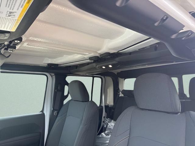 New 2026 Jeep Gladiator Sport AWD/4WD image 25