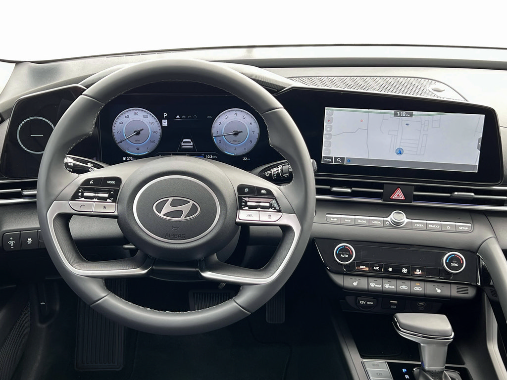 New 2025 Hyundai Elantra Limited FWD image 18
