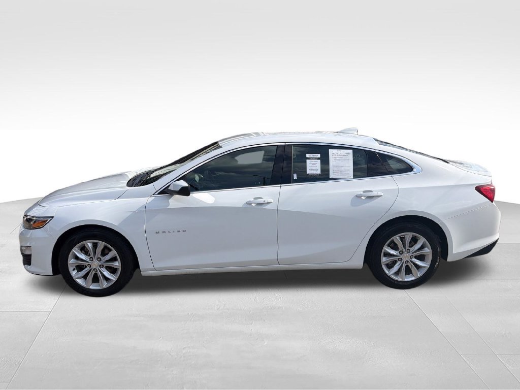 Used 2025 Chevrolet Malibu LT FWD image 2