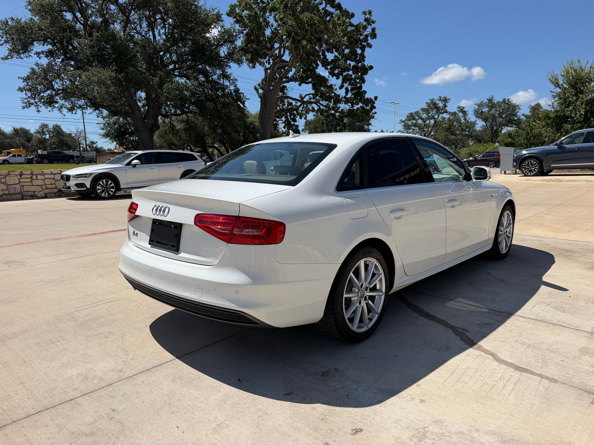 Used 2016 Audi A4 2.0T Premium Plus w/ Technology Package FWD image 6