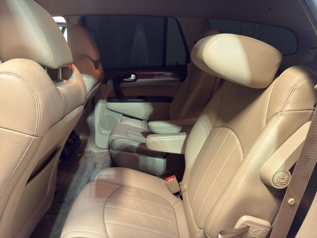 Used 2011 Buick Enclave CXL w/ Trailering Provision Package FWD image 29