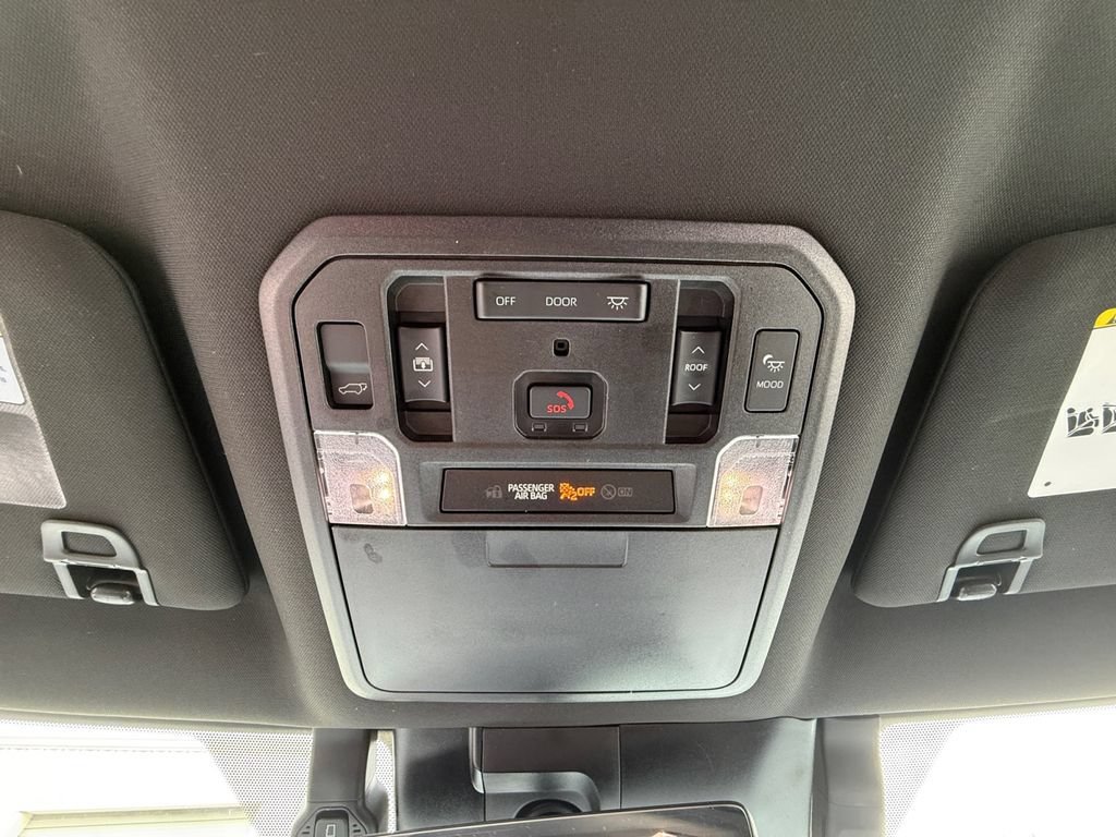 Used 2025 Toyota Sequoia Platinum AWD/4WD image 26