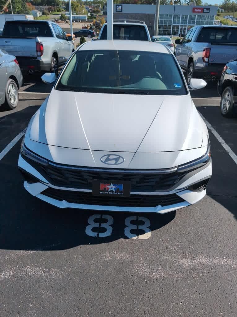 New 2026 Hyundai Elantra SE FWD image 11