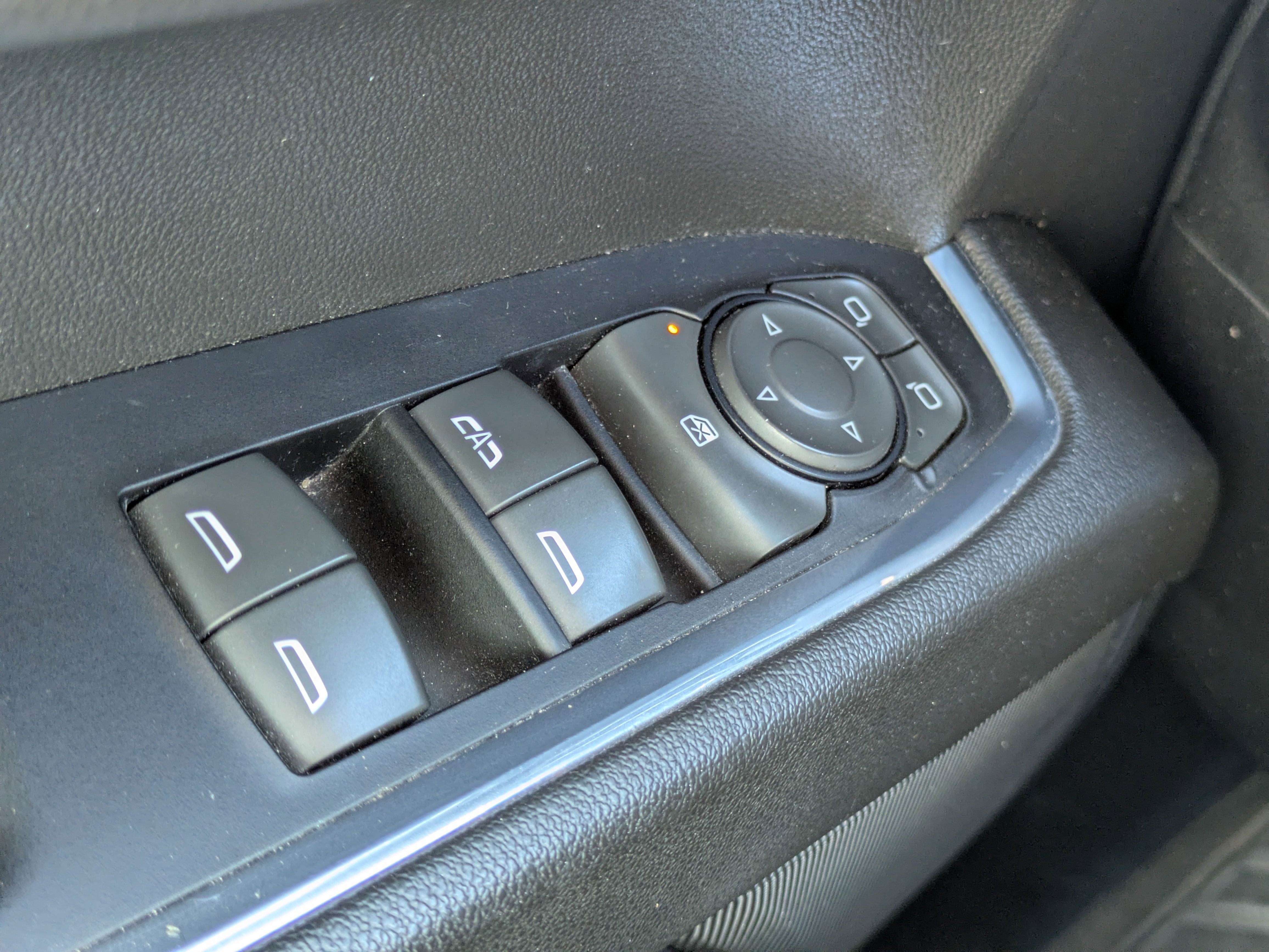 Used 2022 Chevrolet Silverado 1500 LT image 12