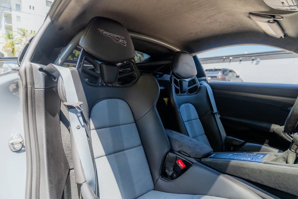 Used 2024 Porsche 718 Cayman GT4 RS RWD image 81