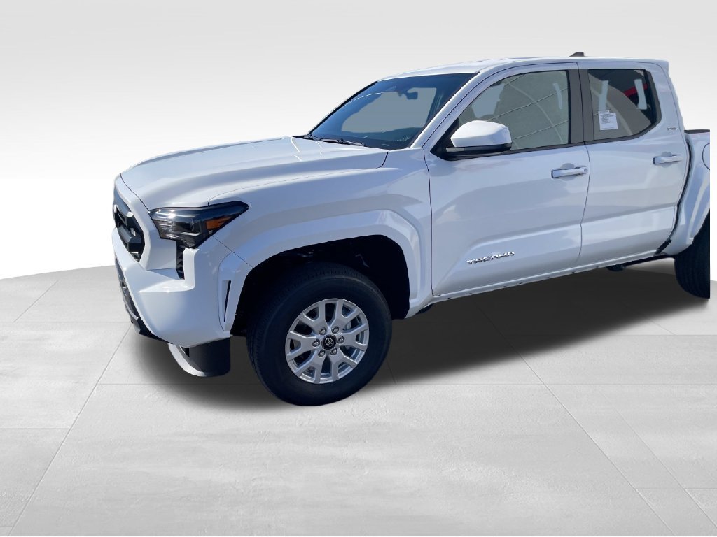 New 2026 Toyota Tacoma SR5 AWD/4WD image 2