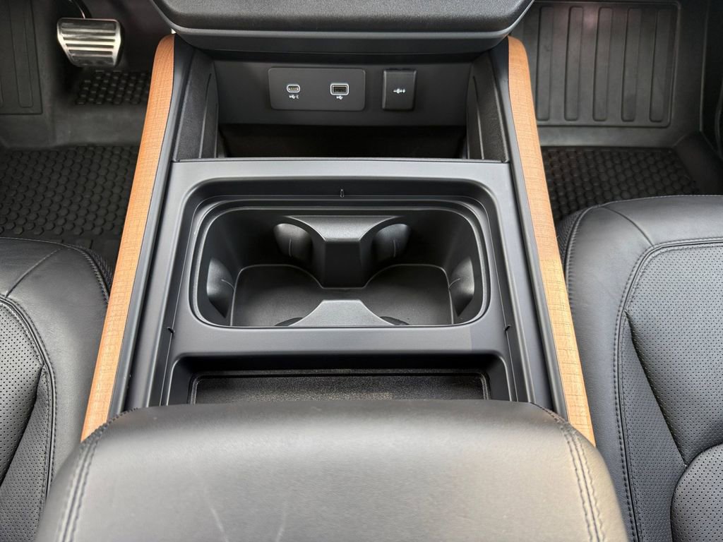 Used 2023 Land Rover Defender 110 X image 14