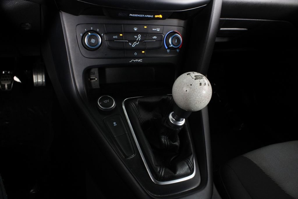 Used 2015 Ford Focus ST image 25