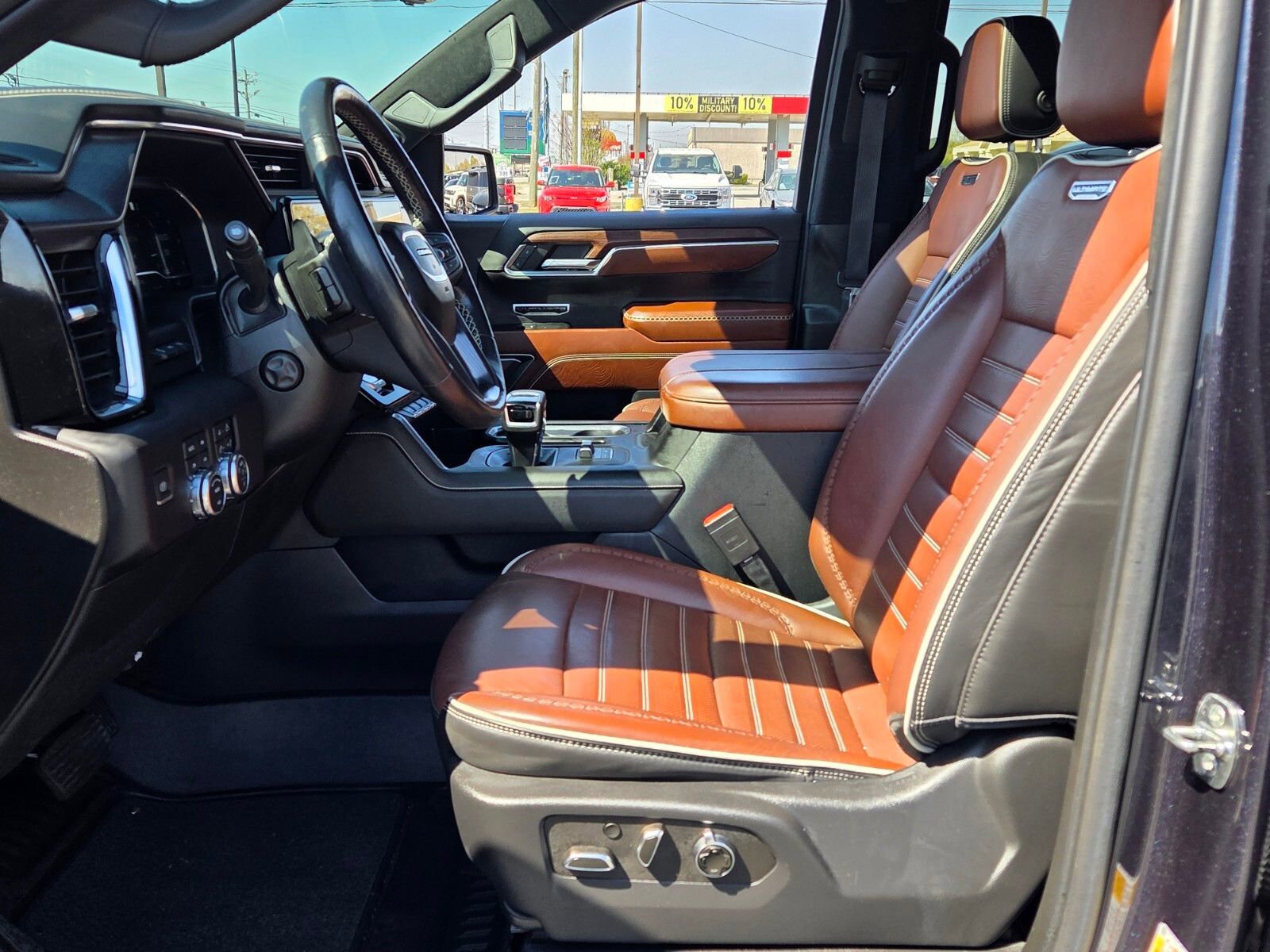 Used 2023 GMC Sierra 1500 Denali Ultimate image 5