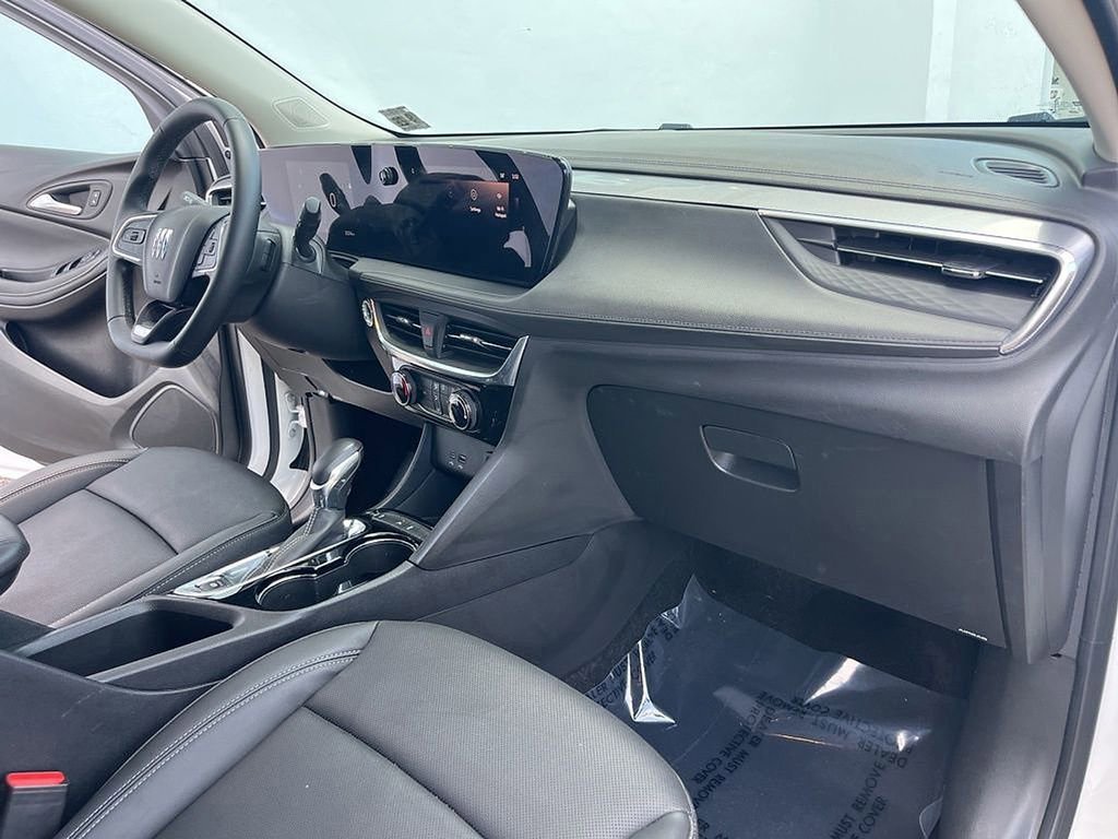 Used 2024 Buick Encore GX Sport Touring FWD image 58