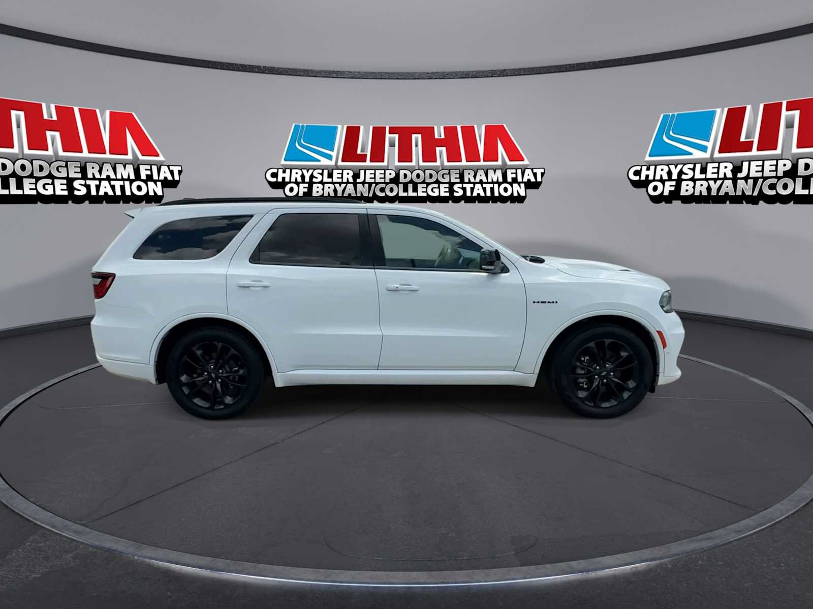 Used 2023 Dodge Durango R/T AWD/4WD image 9