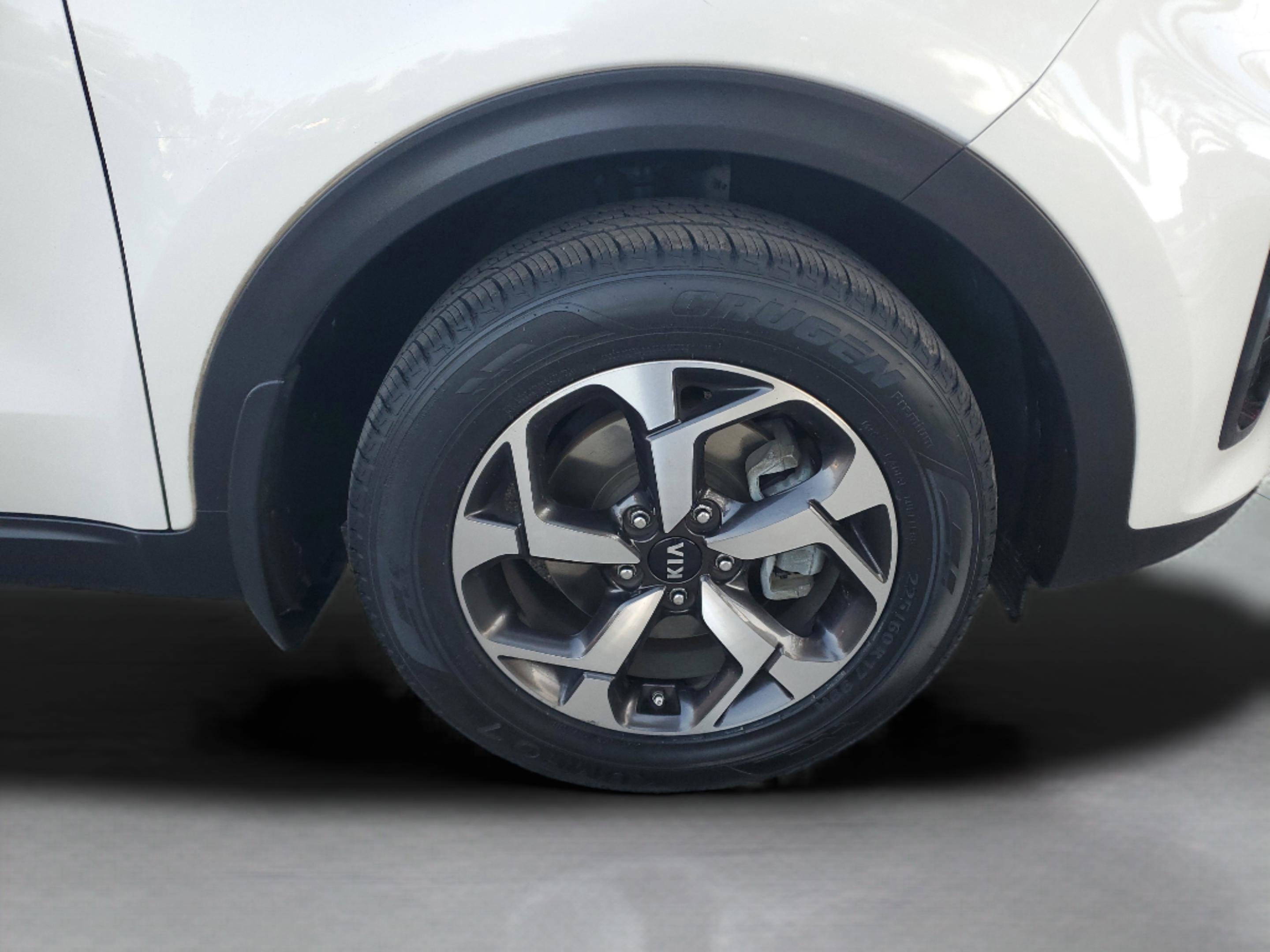 Used 2022 Kia Sportage LX image 6