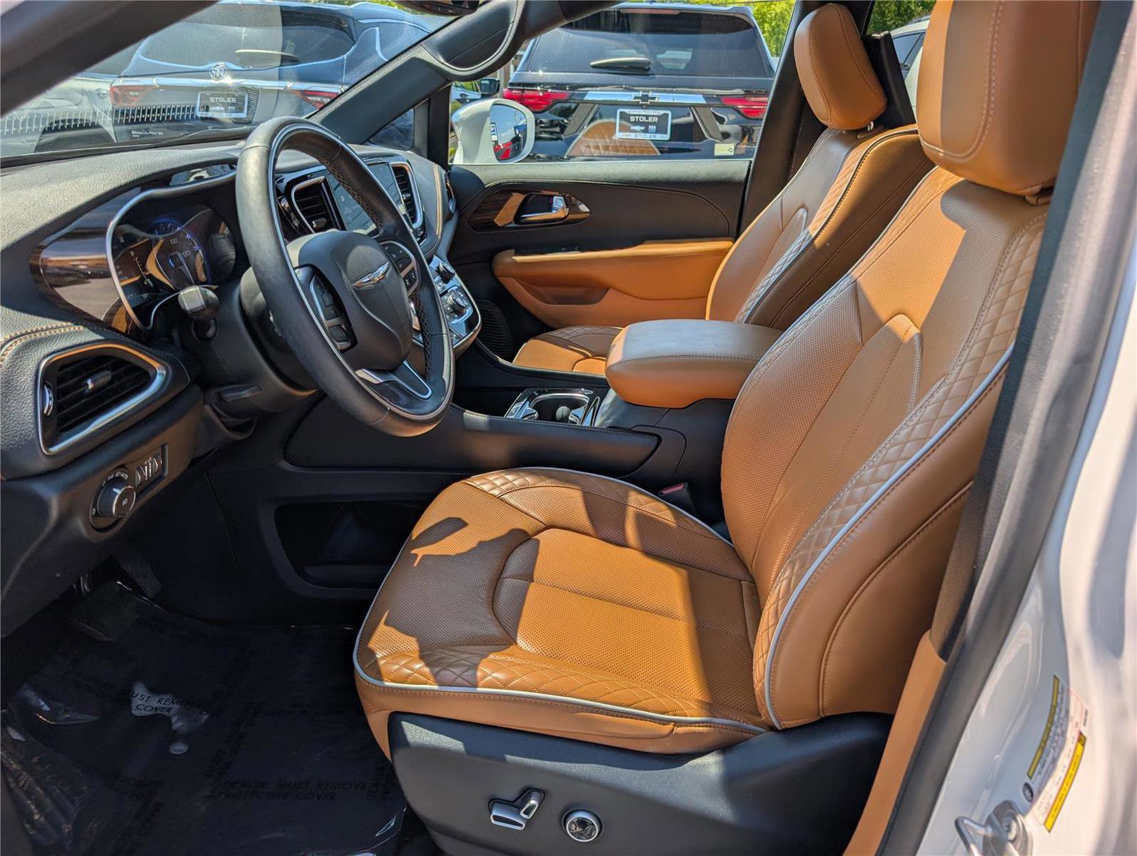 Used 2021 Chrysler Pacifica Pinnacle AWD/4WD image 23