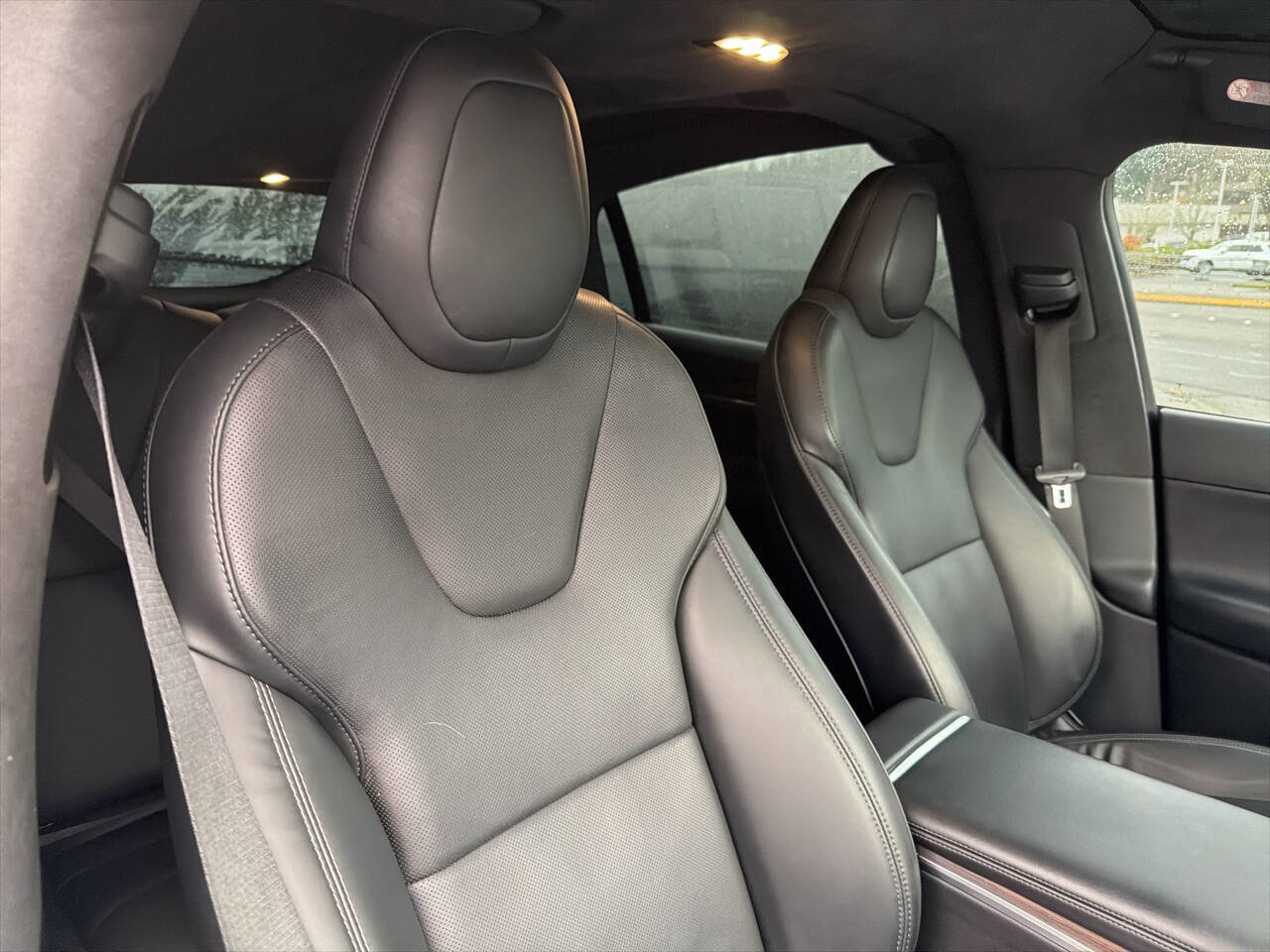 Used 2022 Tesla Model X image 16