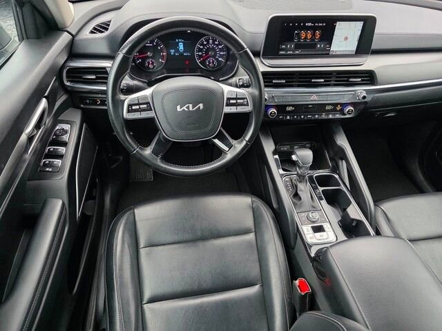 Used 2022 Kia Telluride LX image 13