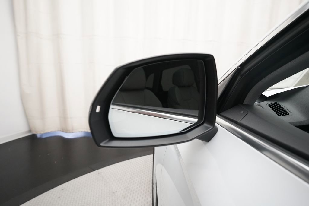 Used 2024 Audi Q5 e Premium Plus w/ Premium Plus Package image 26