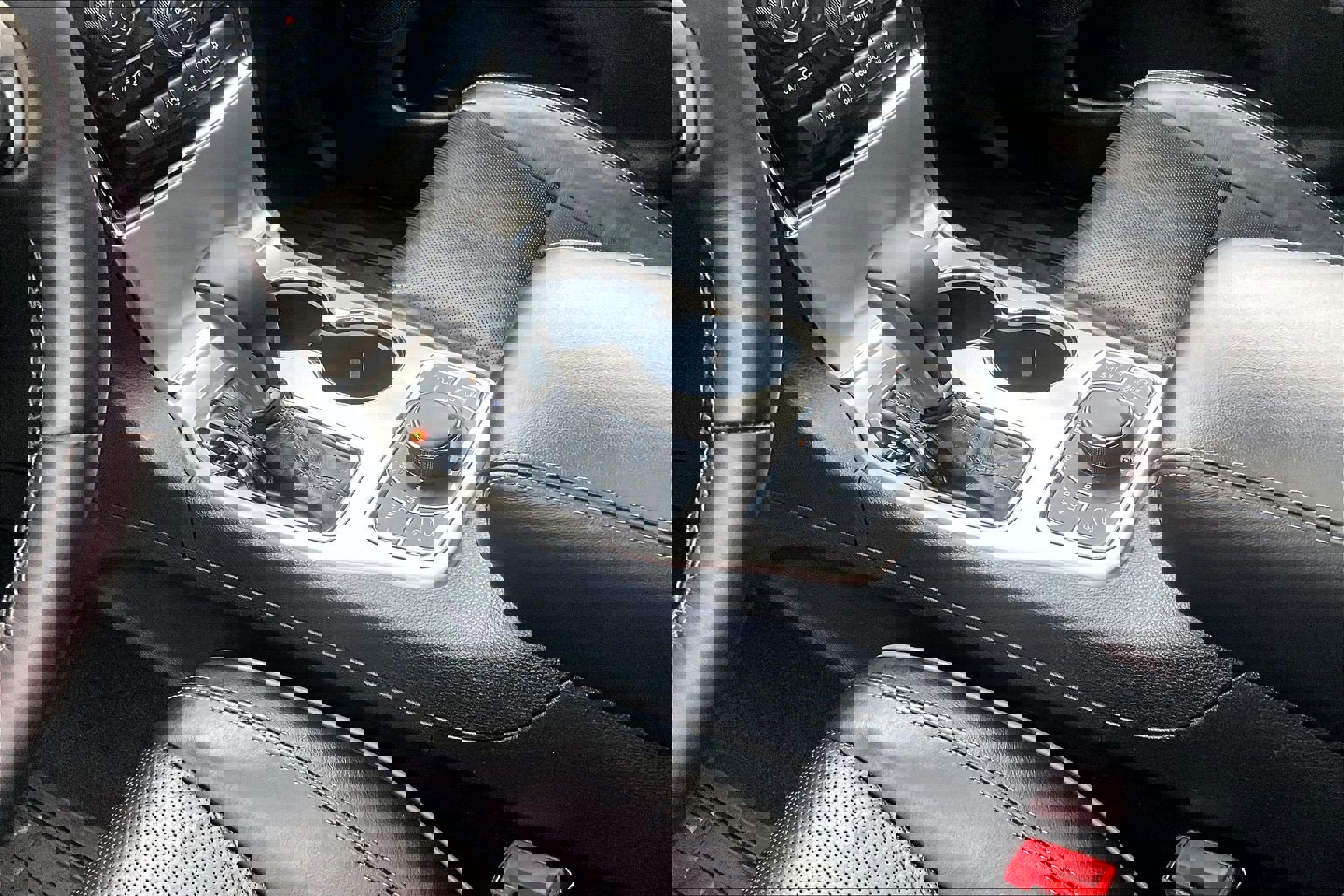 Used 2019 Jeep Grand Cherokee Overland image 14