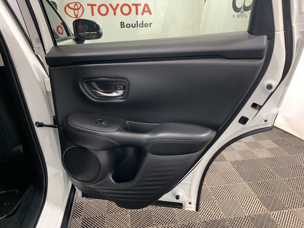 Used 2025 Honda HR-V LX image 14