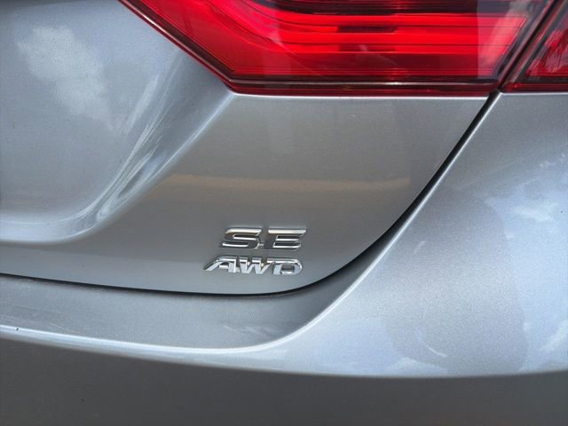 Used 2023 Toyota Camry SE w/ Cold Weather Package AWD/4WD image 4