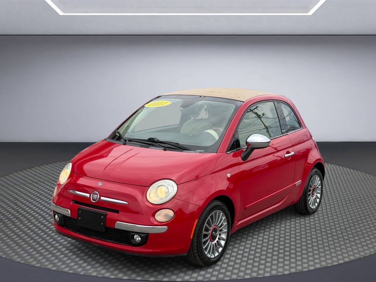 Used 2012 FIAT 500 Lounge w/ Luxury Leather Pkg FWD image 4