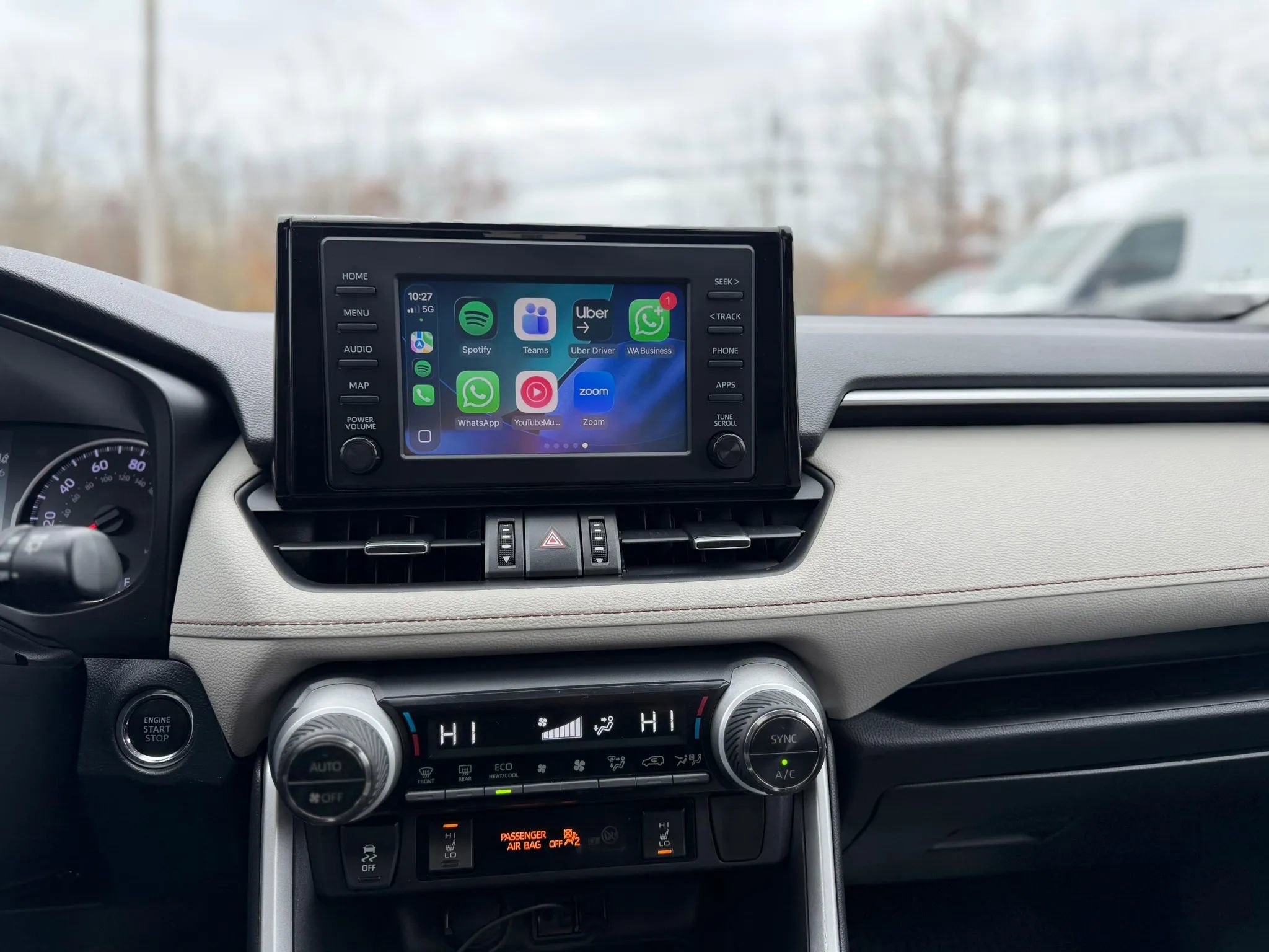 Used 2019 Toyota RAV4 XLE Premium image 17