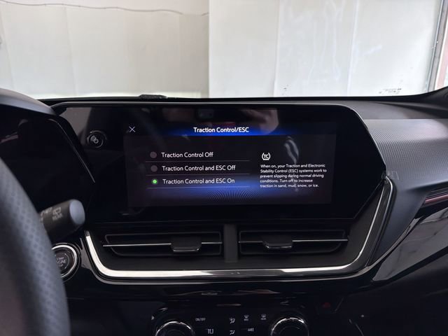 New 2026 Chevrolet Trax RS w/ Sunroof Package image 28