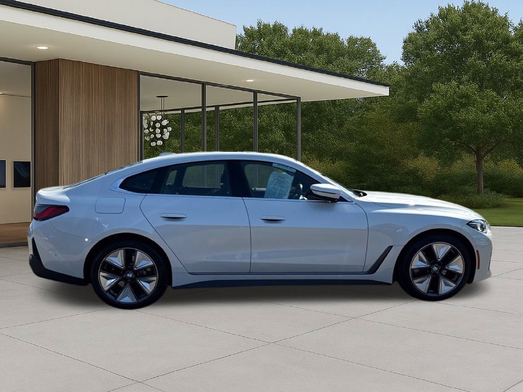 Used 2026 BMW i4 eDrive40 w/ Premium Package RWD image 7