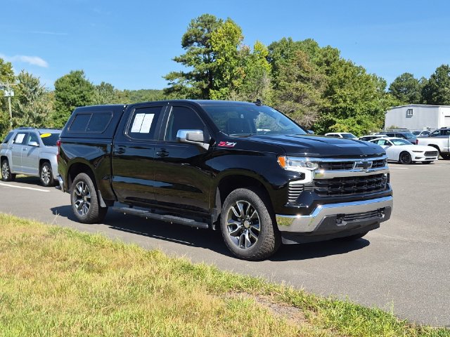 Used 2025 Chevrolet Silverado 1500 LT AWD/4WD image 15